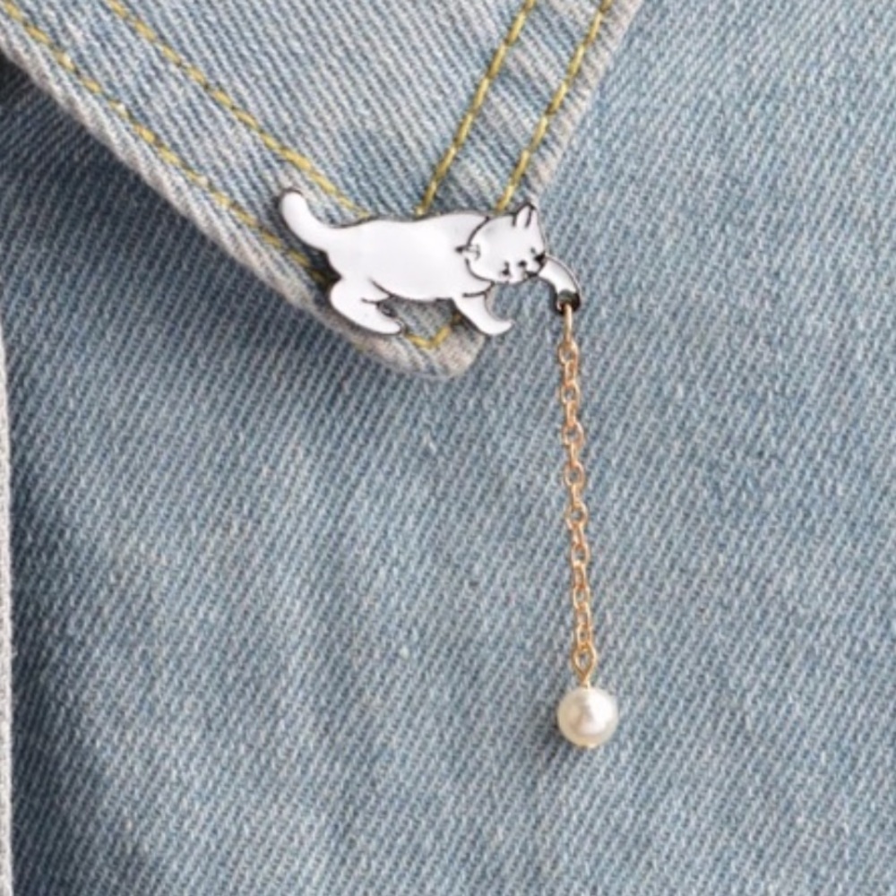 2/$10 RESTOCKED! Cat Pin Brooch Pearl Cute Funny Gift Enamel Kitten